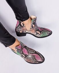 Ботинки Казаки, натуральная кожа, розовая рептилия