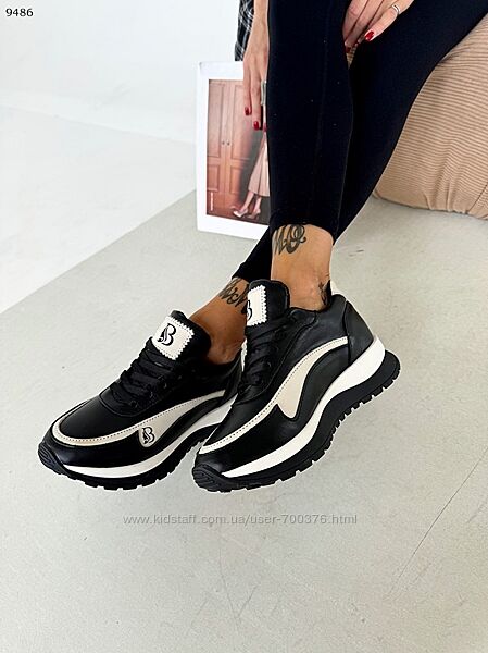 Кросівки, натуральна шкіра, чорні/беж