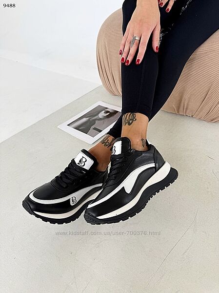 Кросівки, натуральна шкіра, чорні/білий