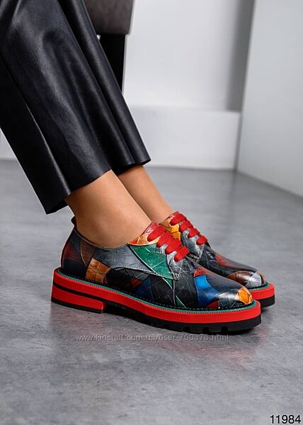 Яскраві і ефектні туфлі, натуральна шкіра