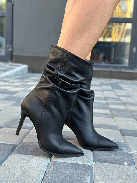 Ботильйони демісезонні, натуральна шкіра, чорні