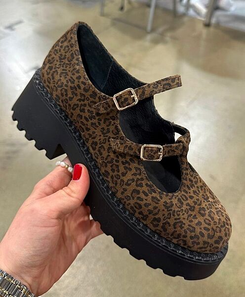 Туфлі з ремінцями, натуральна замша, леопардові