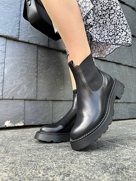 Челсі жіночі шкіряні чорного кольору демі/зима