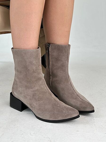 Черевики казаки жіночі замшеві кольору лате демісезонні