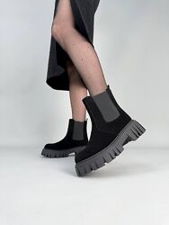 Черевики жіночі замшеві чорного кольору демі/зима