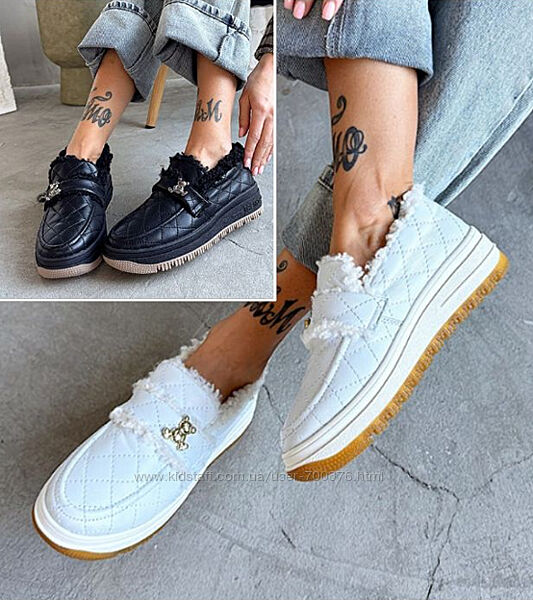 Зимові лофери, натуральна шкіра, білі/чорні, усередині хутро барашек