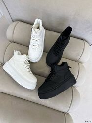 Кросівки утеплені, білі/чорні