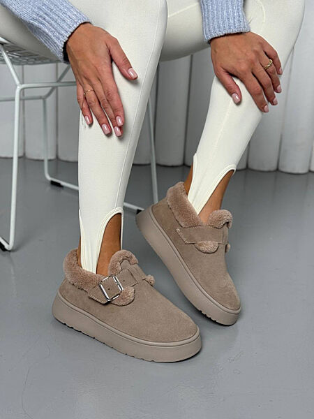 Сліпони жіночі замшеві бежевого кольору зимові