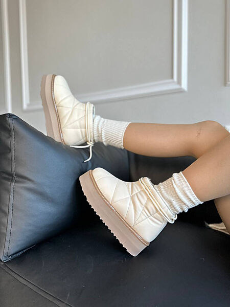 Уггі жіночі, натуральна шкіра, молочного кольору