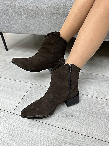 Черевики ковбойки жіночі замшеві шоколадного кольору на підборах демі/зима