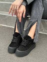 Кеди жіночі замшеві чорного кольору зимові