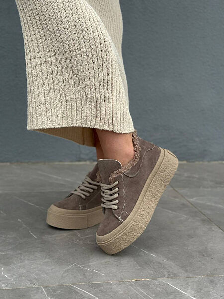 Кеди жіночі замшеві темно-бежевого кольору зимові