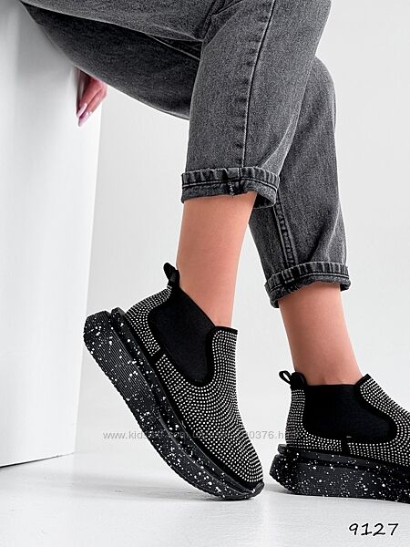 Кросівки Varil, з стразами, чорні
