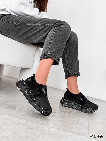 Кросівки Varil, зі стразами, чорні