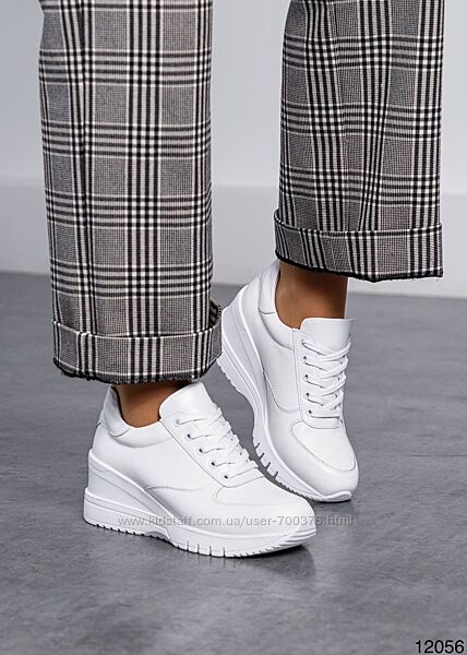 Кросівки на танкетці, натуральна шкіра, білі