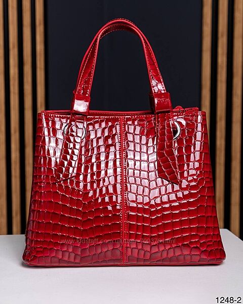Сумка люкс якості, натуральна лакова шкіра з крупним тисненням, червона