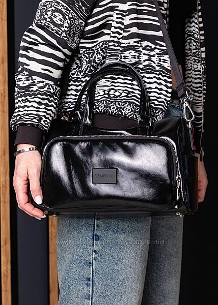 Чудова сумка, натуральна лакова шкіра, чорна