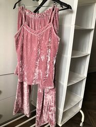 Дуже гарна рожева велюрова піжама домашній костюм TU розмір 12 L 50
