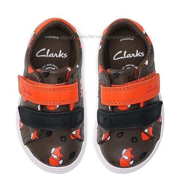 Практичні зручні шкіряні кросівки на липучках кеди Clarks розмір 23