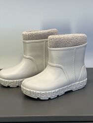 Cапоги женские , с утеплением , непромокаемые на дождь и слякоть