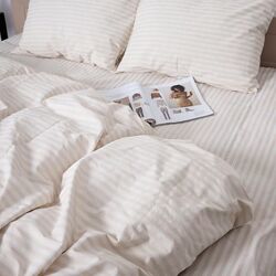 Натуральна постільна білизна у смужку у різних кольорах на двоспальне ліжко