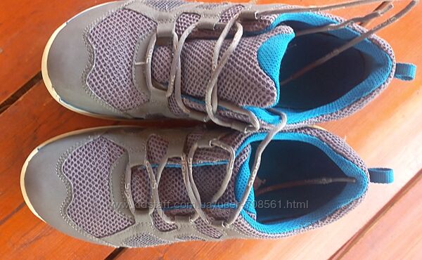 кросівки ЕССО р.38