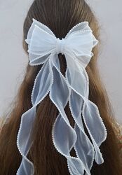 Білий нарядний бантик 