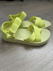 Босоніжки H&M  23.8см