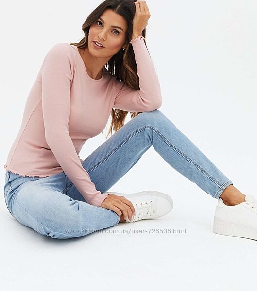 New Look. Товар из Англии. Розовый лонгслив в рубчик с рюшами.