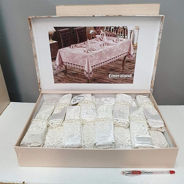 #1: Велюровая