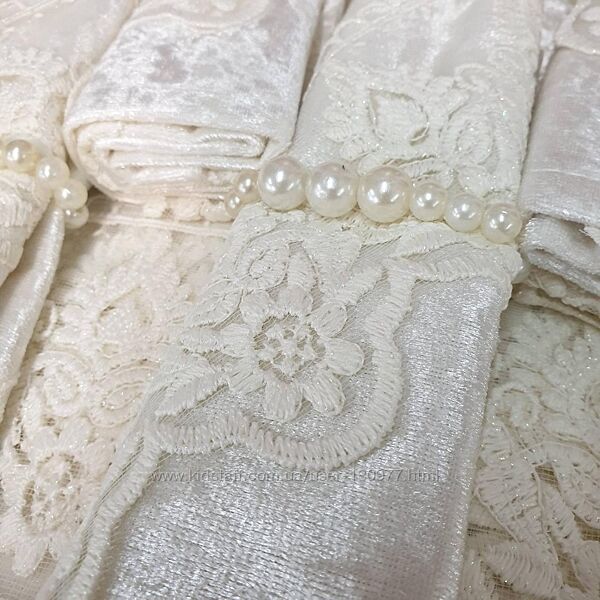 #2: Велюровая