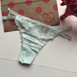 Мереживні трусики з молодіжної лінійки Pink від Victorias Secret розмір М