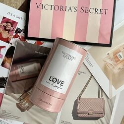 Легкі свіжі парфуми Love від Victorias Secret