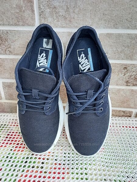 Кроссовки vans 38р