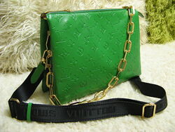 CумкаLV луи виттон в стиле известного бренда  LV