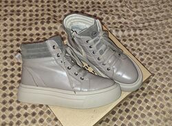 Шкіряні зимові черевики