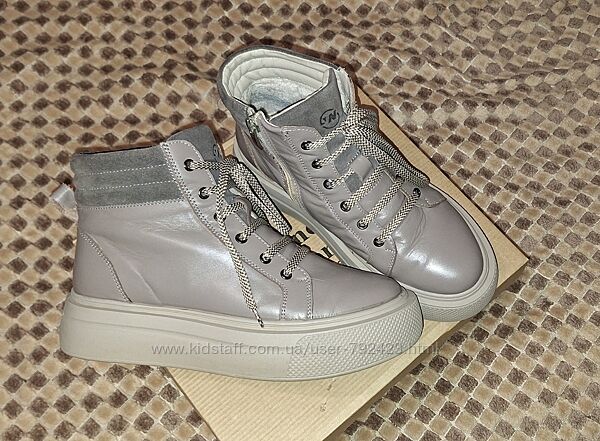 Шкіряні зимові черевики