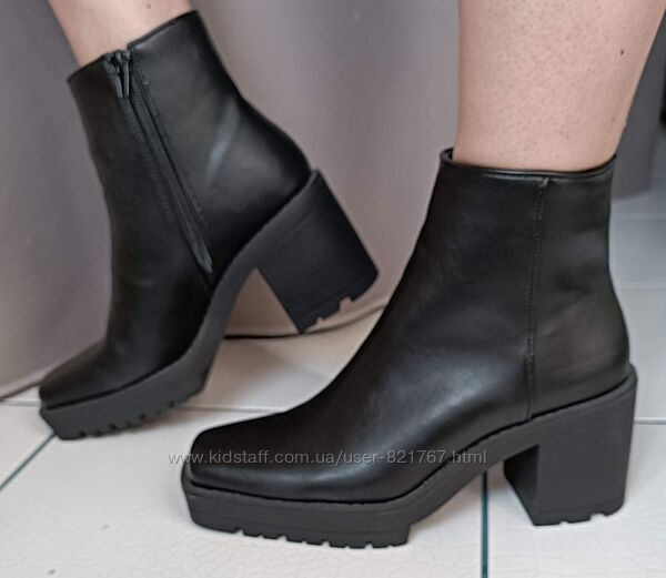 Sinsay жіночі каблук високі ботильйони черевики на підборах