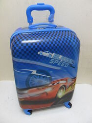 Чемодан детский пластик.