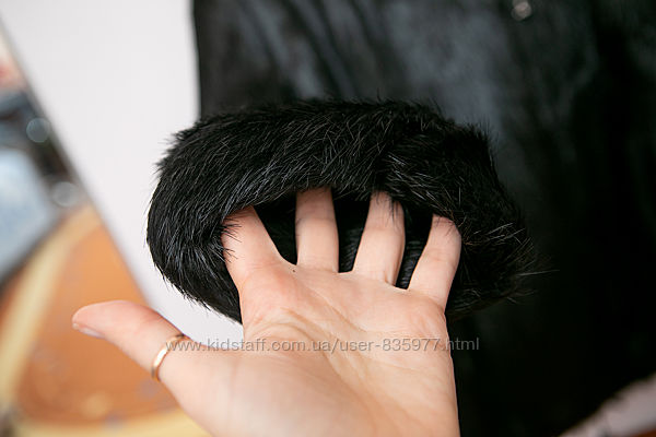 Жіноча шуба з  капюшоном нутрія -  Женская шуба нутрия, Черная. размер М 