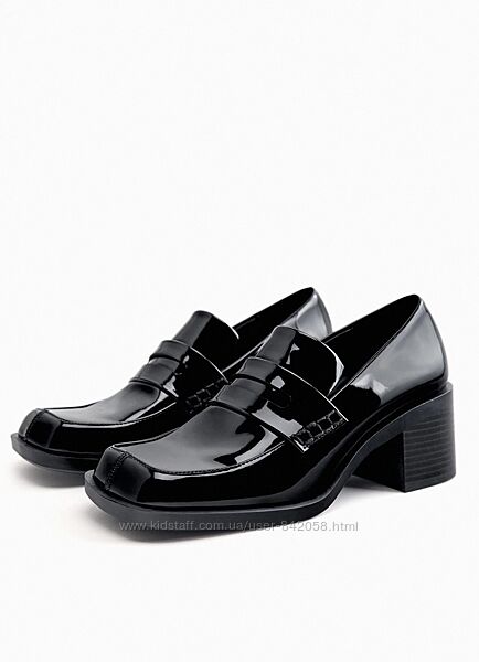 Стильні лофери Zara