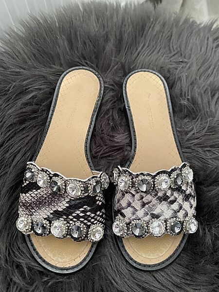 LeBERDES Шльопки босоніжки натуральна шкіра