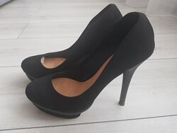 Черные туфли на высоком каблуке stradivarius