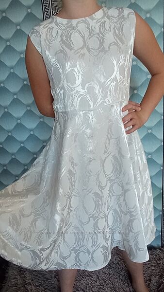 Святкова сукня 7-9років.