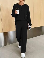 Жіночий костюм з мякої тканини в рубчик