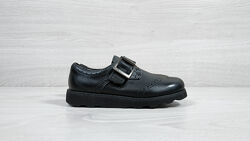 Шкіряні дитячі туфлі броги на пряжці Clarks оригінал, розмір 27.5