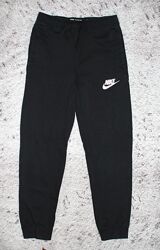 Спортивні штани Nike на 10-11 років