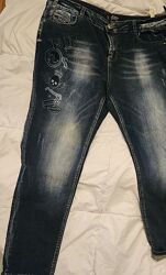 Стильні джинси на стегна 130-140 см