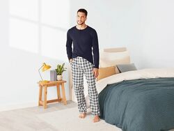 #8: S, M,L,XL