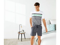 #9: M